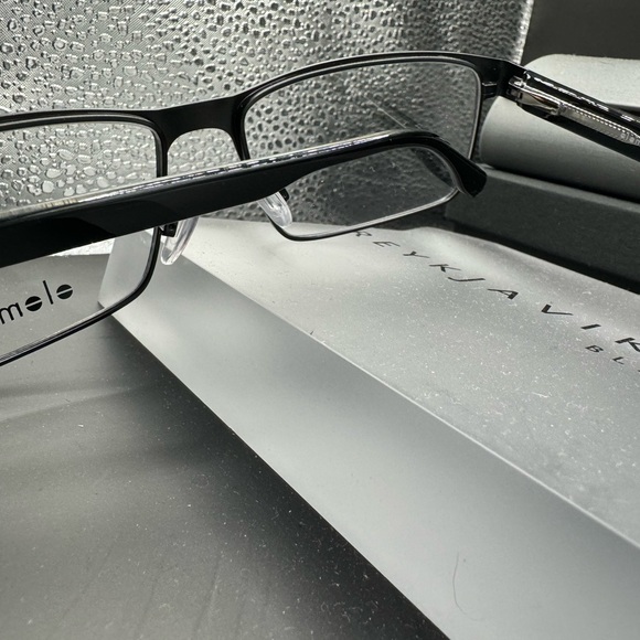 Elements Optical - Picture 7 of 8